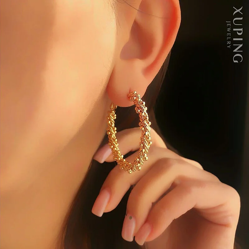 گوشواره حلقه ای بافت البرنادو ژوپینگ، درخشش بی نظیر و طراحی خاص Xuping