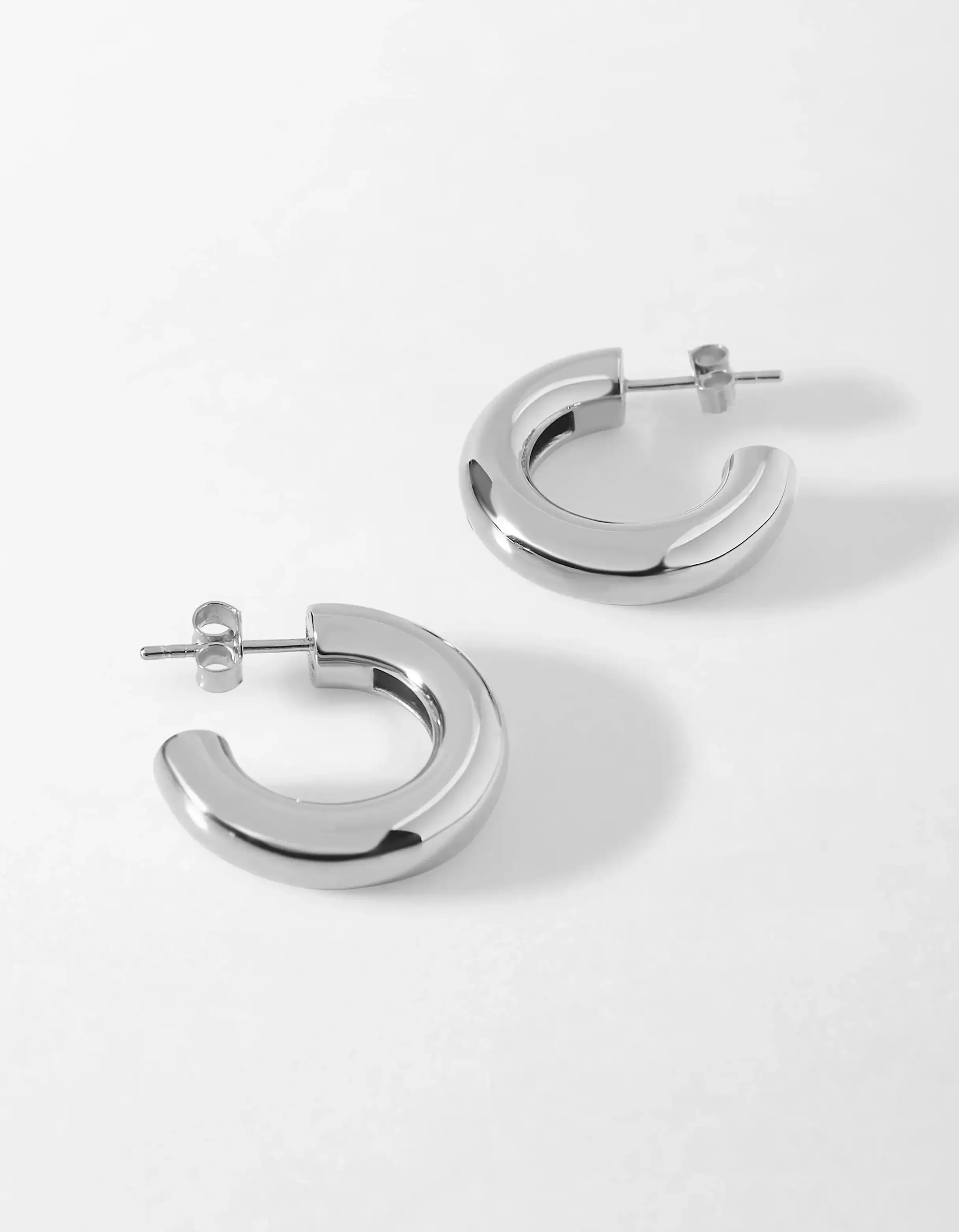 گوشواره حلقه ای درشت