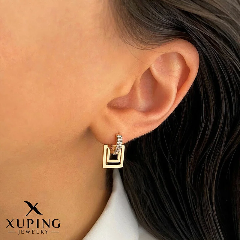 گوشواره حلقه ای طرح دو مربع نگین دار برند ژوپینگ