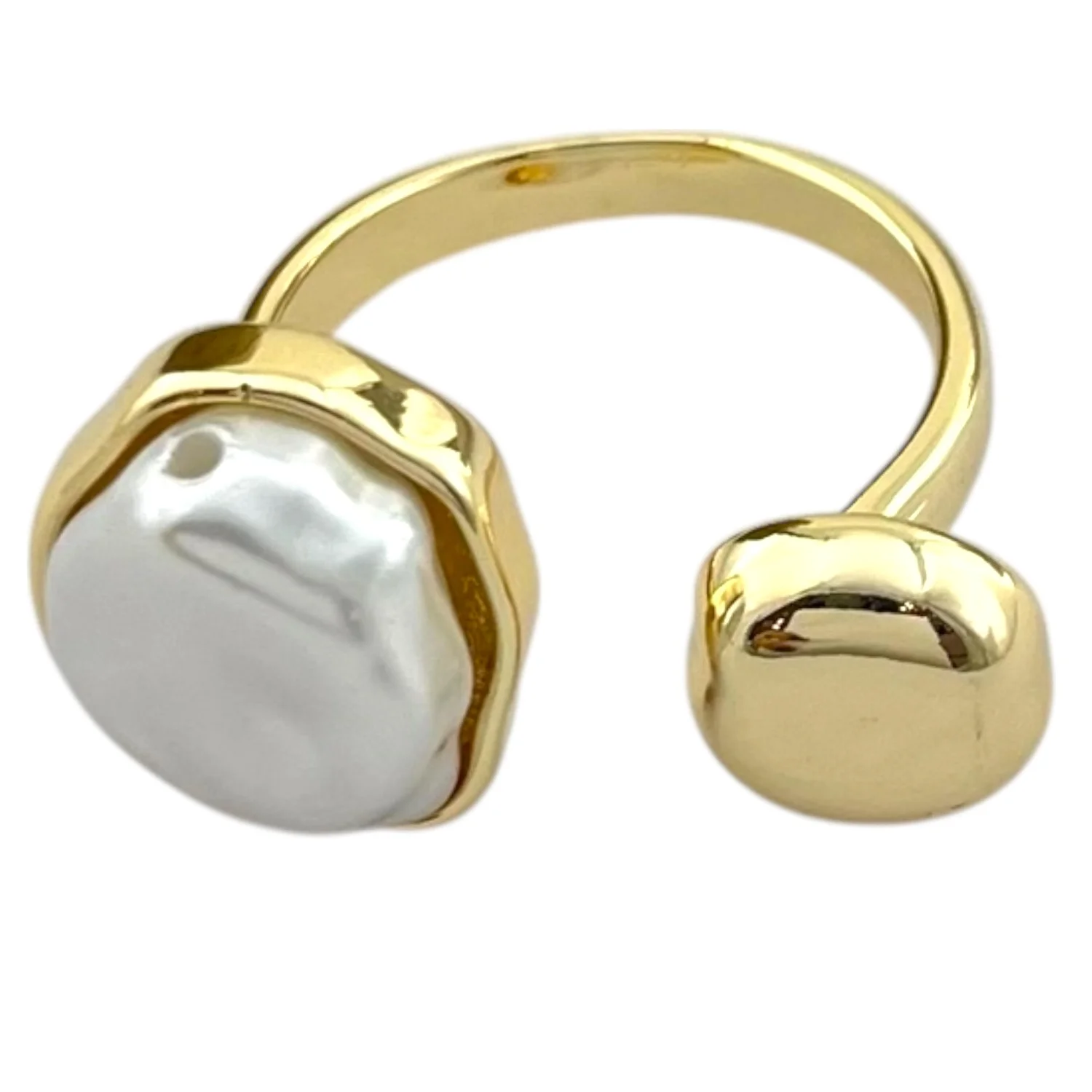 انگشتر زنانه مینیمال با طرح مروارید باروک و آبکاری طلایی