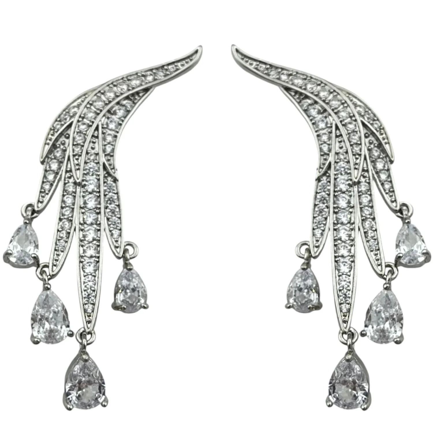 گوشواره زنانه طرح جواهری، انتخابی شیک برای بانوان خوش سلیقه