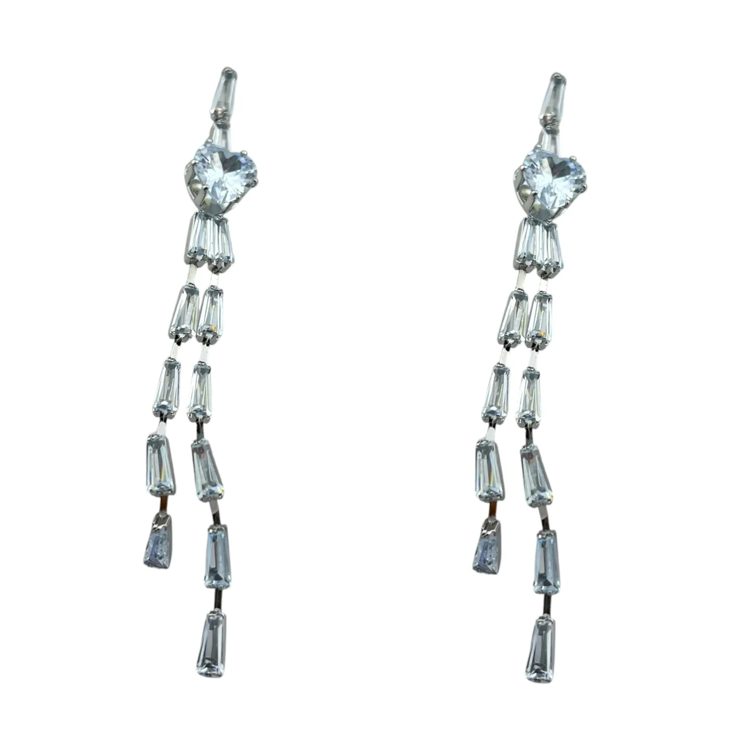 گوشواره آویز جواهری زنانه، درخشش الماس‌گونه برای بانوان شیک‌پوش