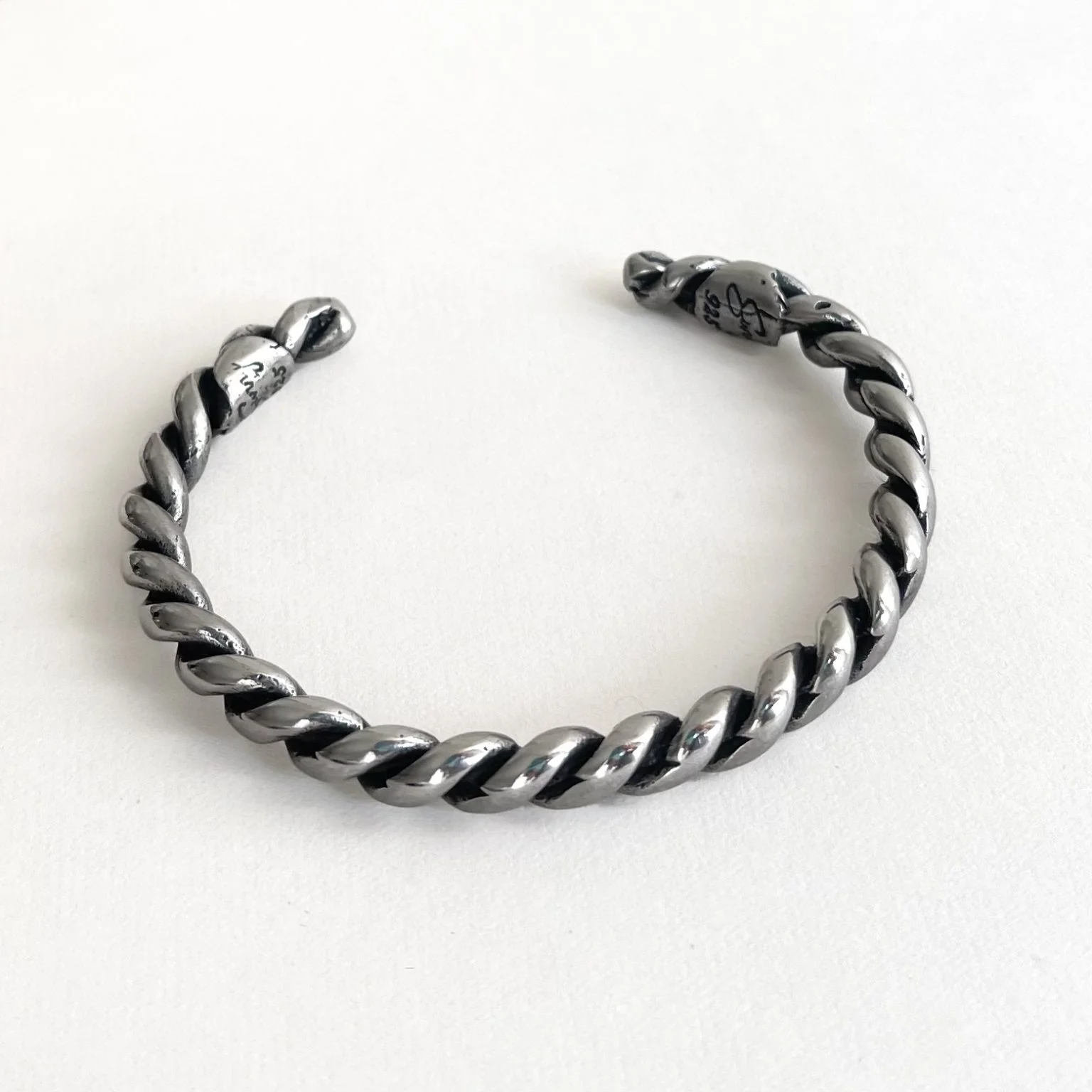 دستبند بنگل مردانه طرح توئیست، شیک و بادوام