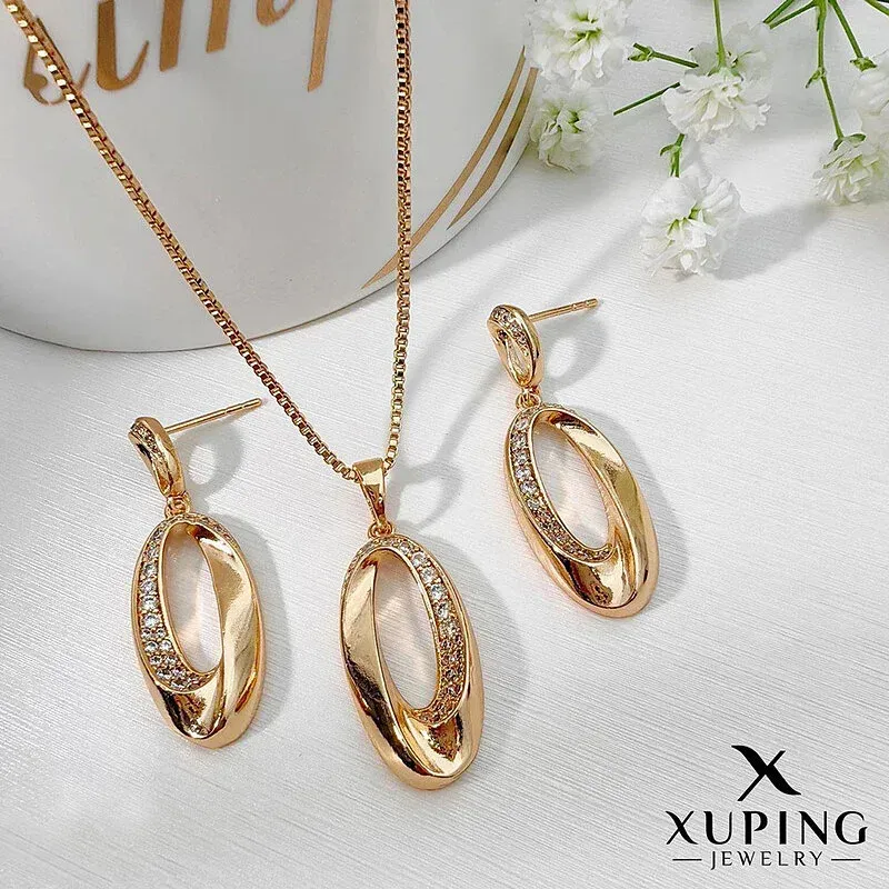 نیم ست زنانه طرح طلا با نگین های ظریف ژوپینگ