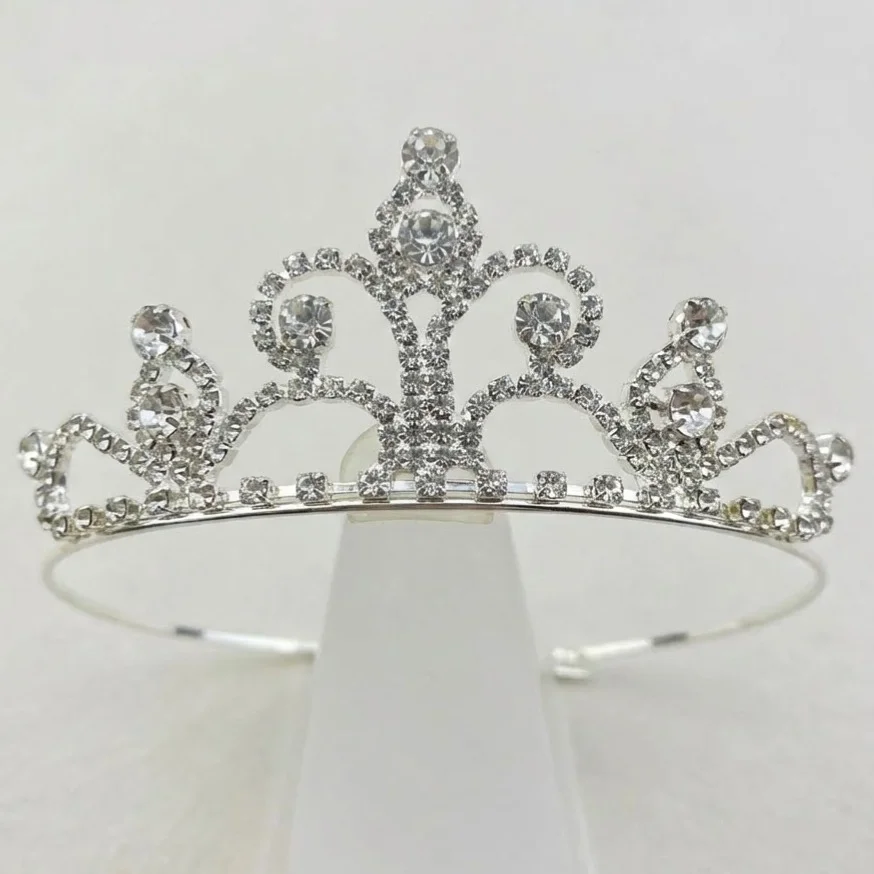 تاج مو زنانه جواهری نگین‌دار مدل رُزِلینا نقره‌ای