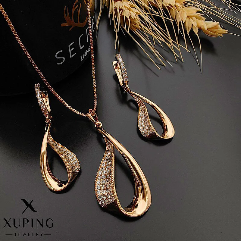 نیم ست زنانه طرح طلا با نگین های ظریف، مدل اشکی ژوپینگ