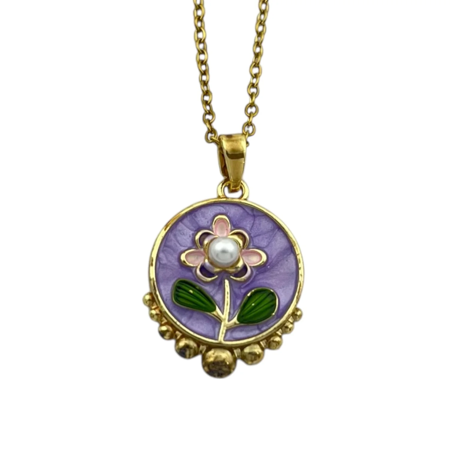 گردنبند زنانه با طرح گل بابونه و میناکاری شیک