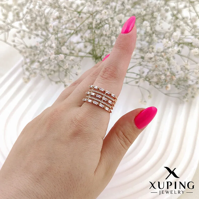 انگشتر ژوپینگ طرح پورتو باگت با نگین های ظریف و درخشان Xuping
