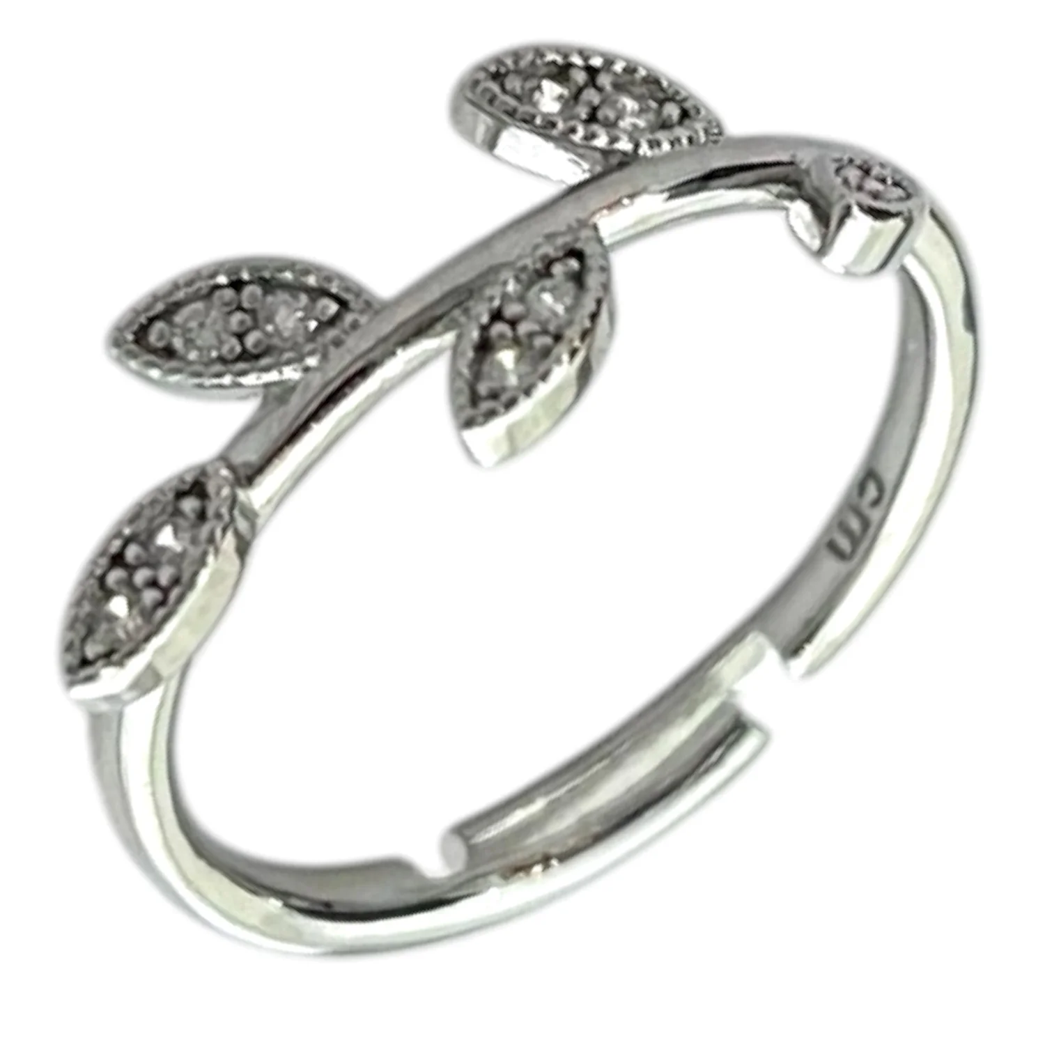 انگشتر زنانه با طرح برگ، ظرافت در دستان شما