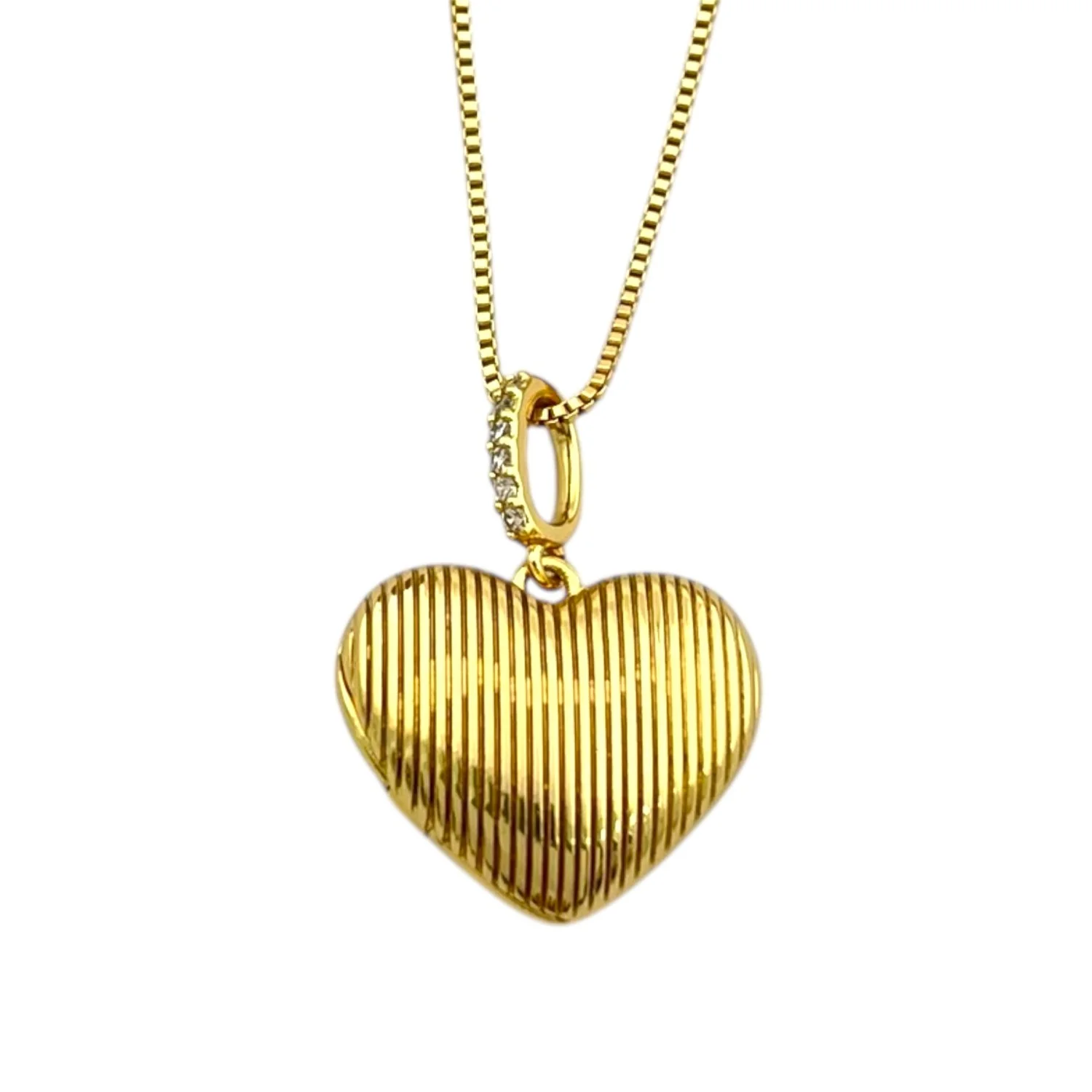 گردنبند زنانه با طرح قلب قاب عکس، انتخابی شیک و خاص