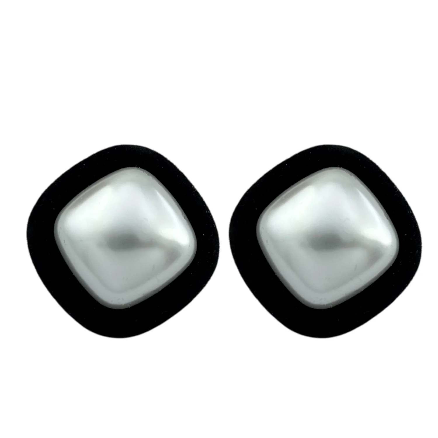 گوشواره زنانه مخملی با طرح مربع و مروارید شیک