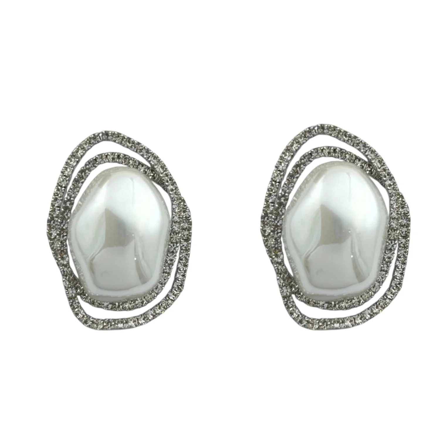 گوشواره زنانه طرح مروارید، یک انتخاب شیک و بی‌نظیر