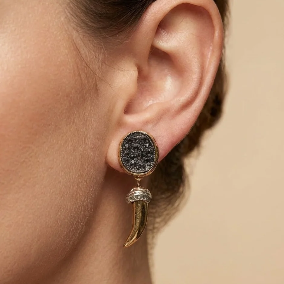 گوشواره زنانه مدل جواهری طرح دندان، شیک و مجلسی