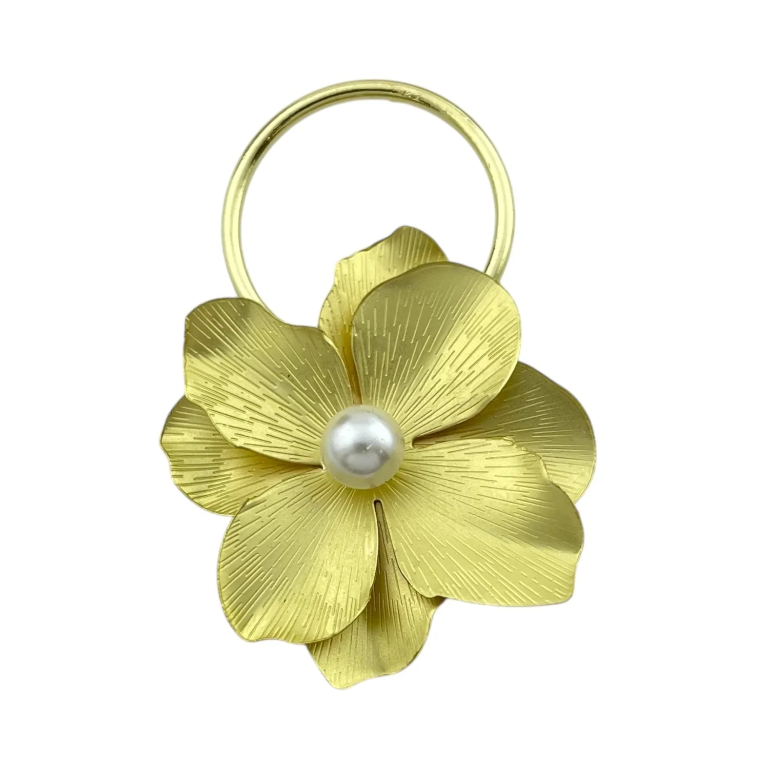 گوشواره زنانه طرح گل، جلوهای از زیبایی و ظرافت