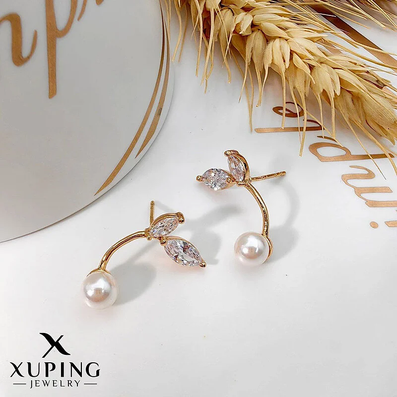 گوشواره ظریف مروارید پرورشی و نگین طرح برگ ژوپینگ