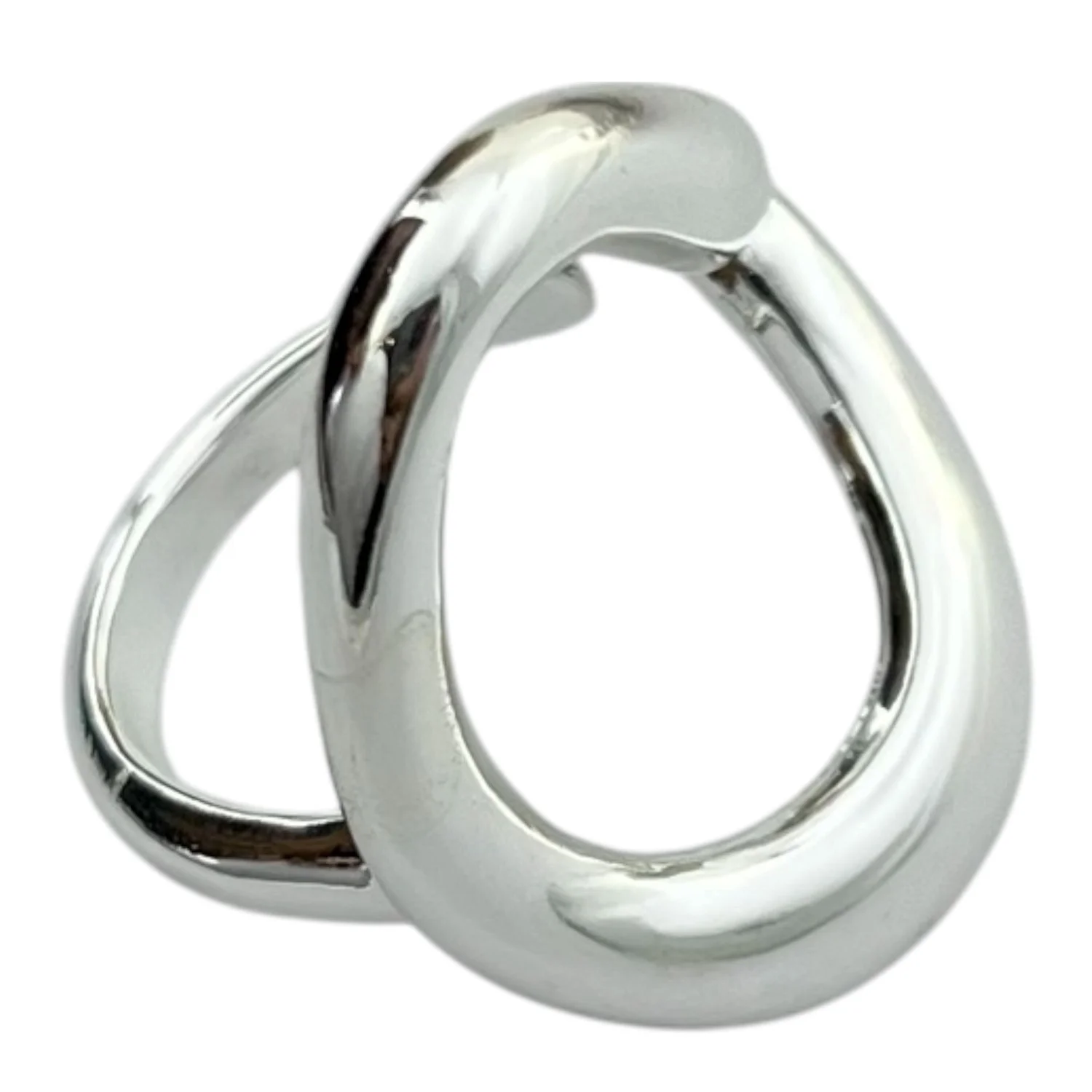 انگشتر زنانه با طرح دایره مینیمال و ظاهری مدرن