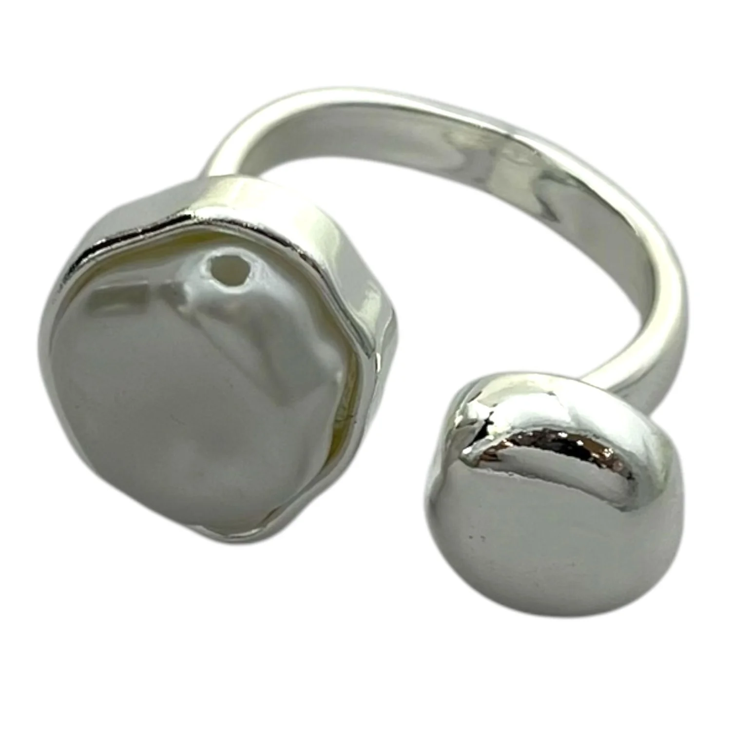 انگشتر زنانه مینیمال با طرح مروارید آب نقره