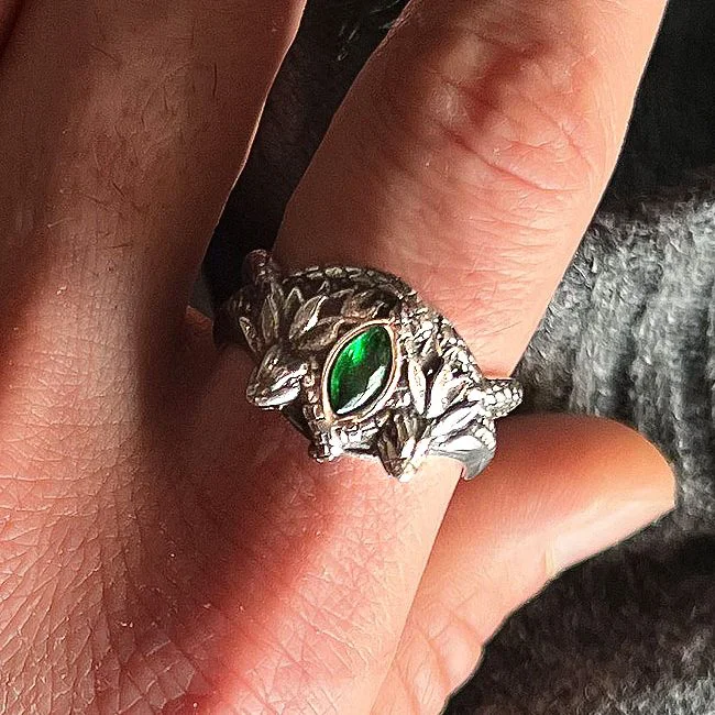 انگشتر مردانه طرح باراهیر با نگین سبز شیک و خاص