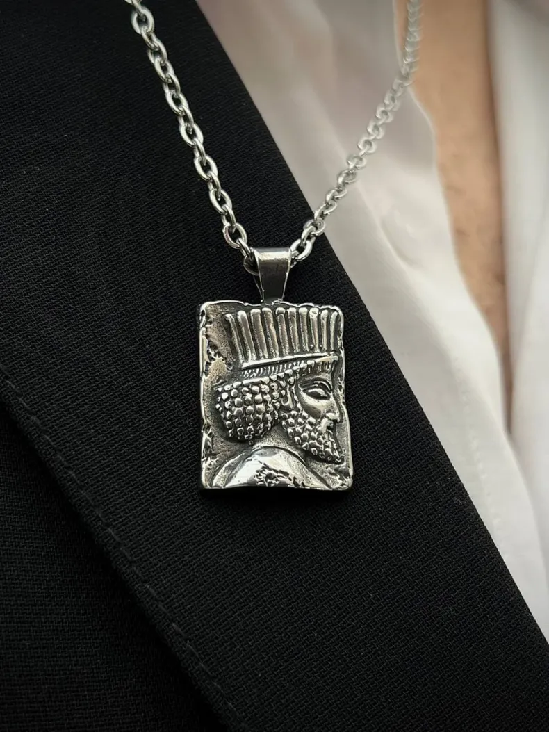 گردنبند مردانه با طرح هخامنشی، نمادی از شکوه ایران باستان