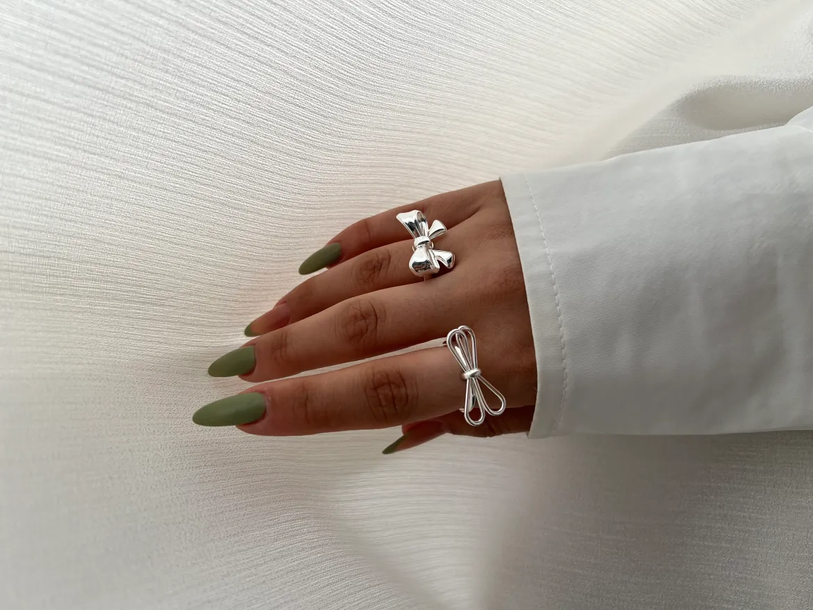 انگشتر مینیمال طرح پاپیون - جلوه‌ای از ظرافت و زیبایی