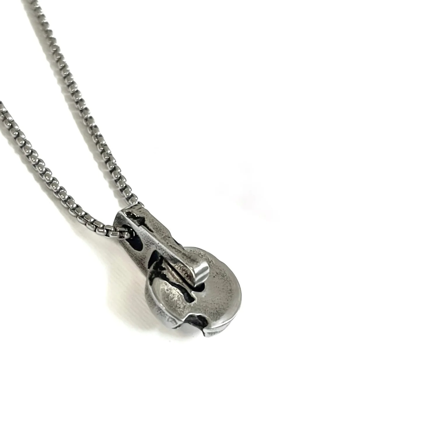 گردنبند مردانه اسپینر با طرح باستانی شیک و خاص