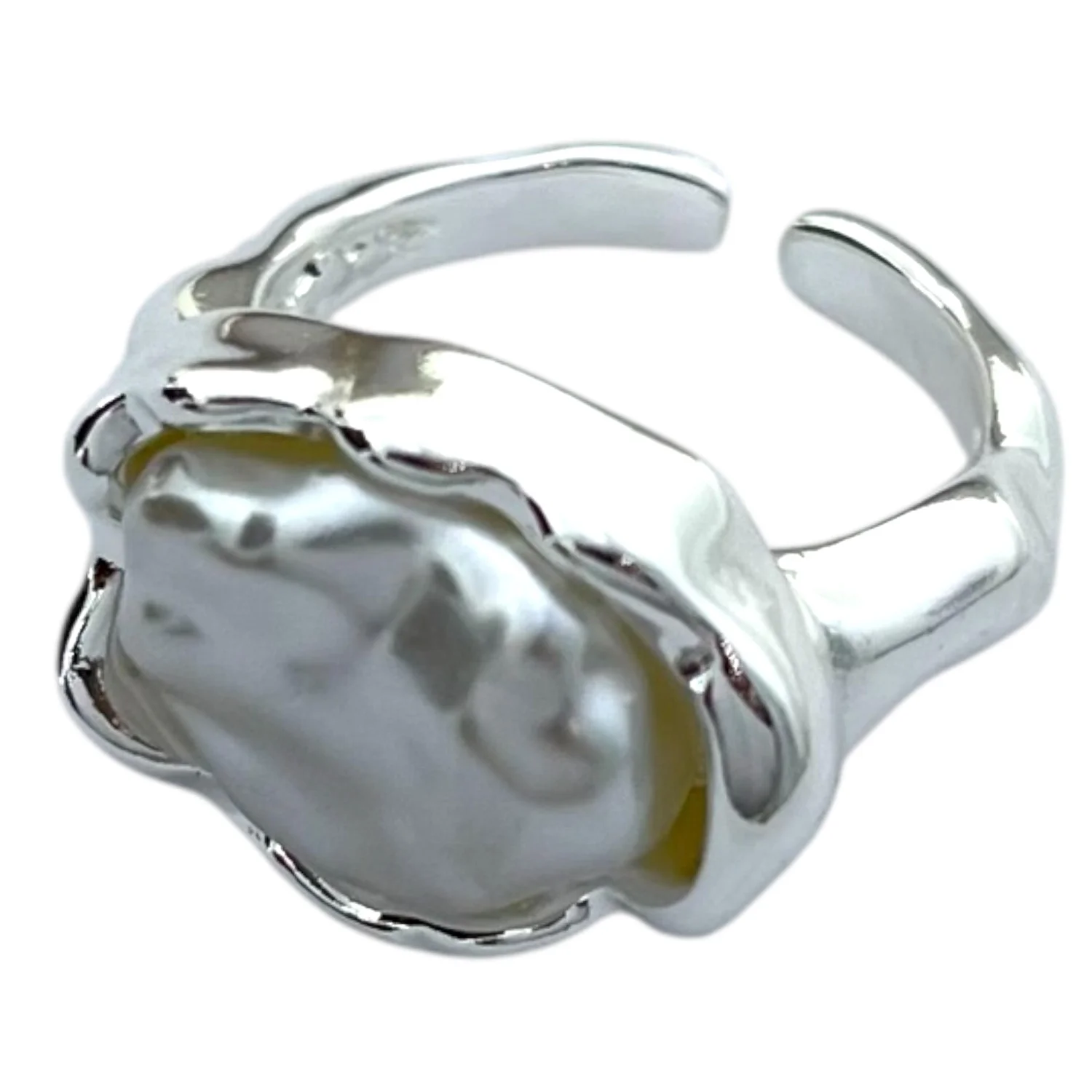 انگشتر زنانه نقره ای با طرح مروارید باروک مینیمال