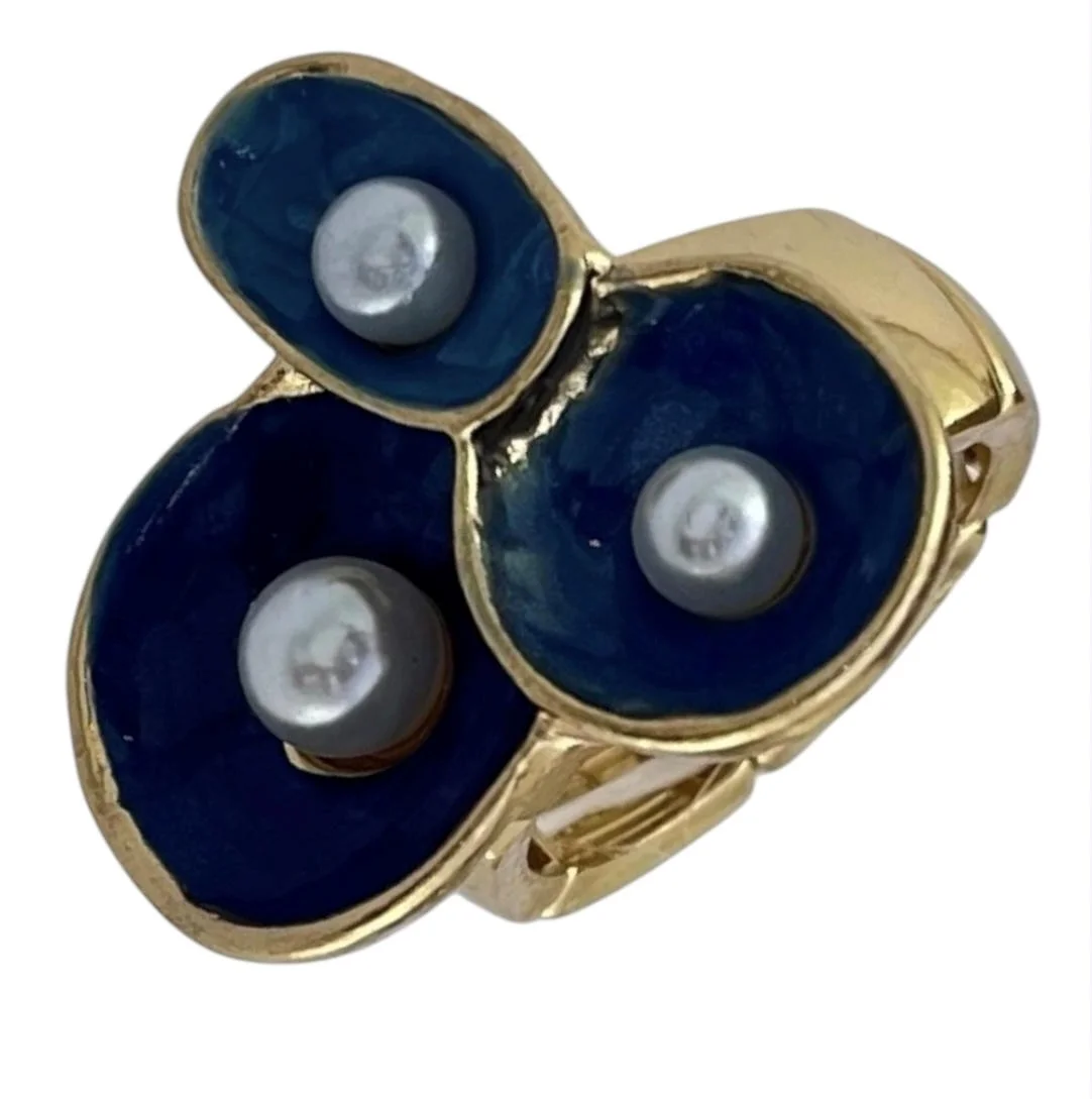 انگشتر زنانه طرح طلا با میناکاری و مروارید