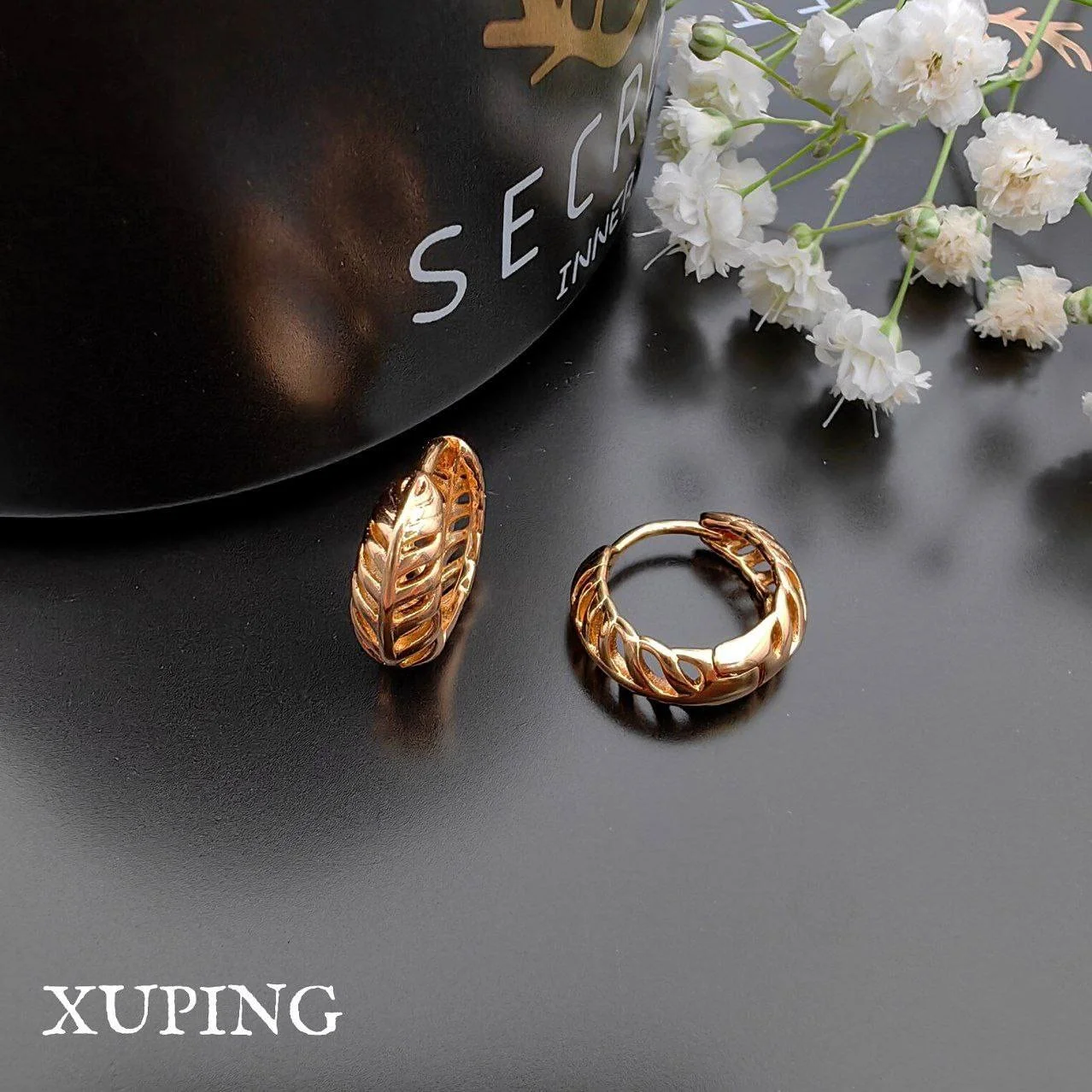 گوشواره زنانه حلقه ای طرح برگ شاداب برند ژوپینگ