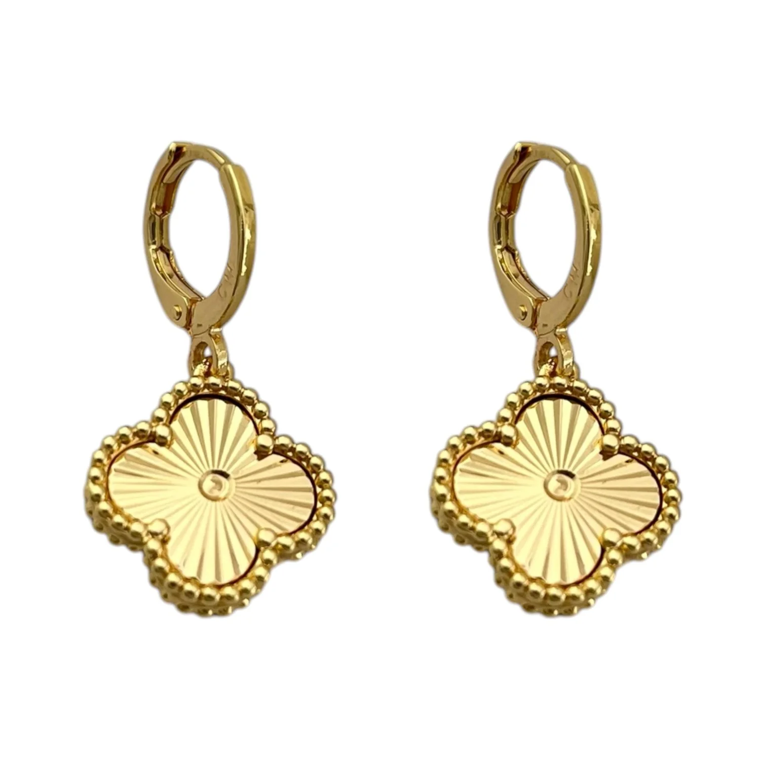 گوشواره زنانه طرح ونکلیف، ظرافت بینظیر در اوج سادگی