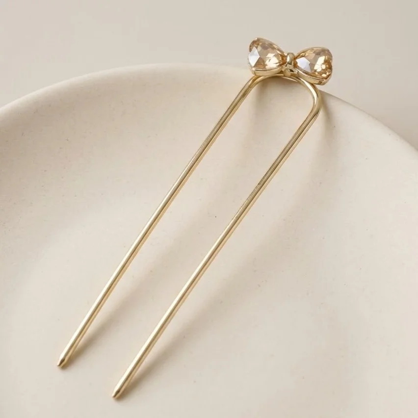 کانزاشی مو زنانه فلزی مدل بِلورا طرح پاپیون کریستالی ظریف مینیمال