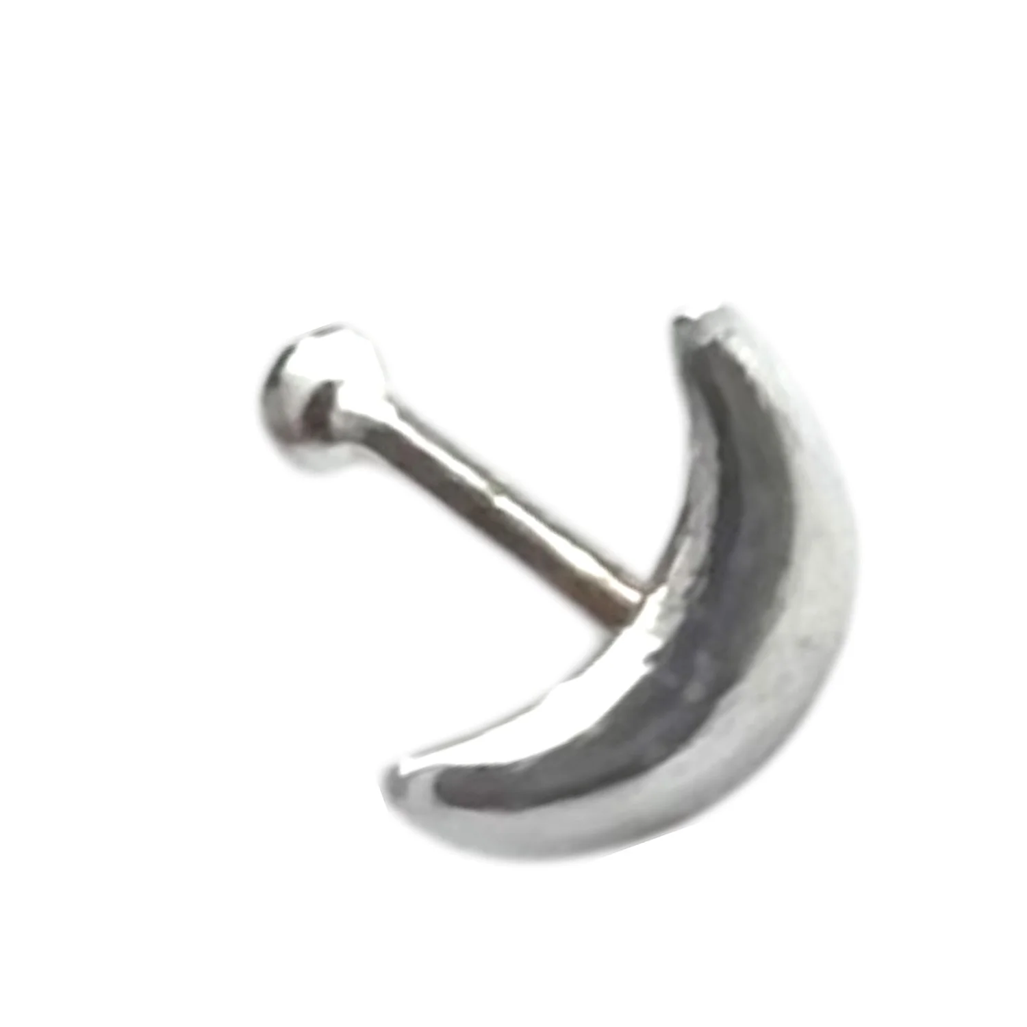 پیرسینگ بینی نقرهای طرح ماه