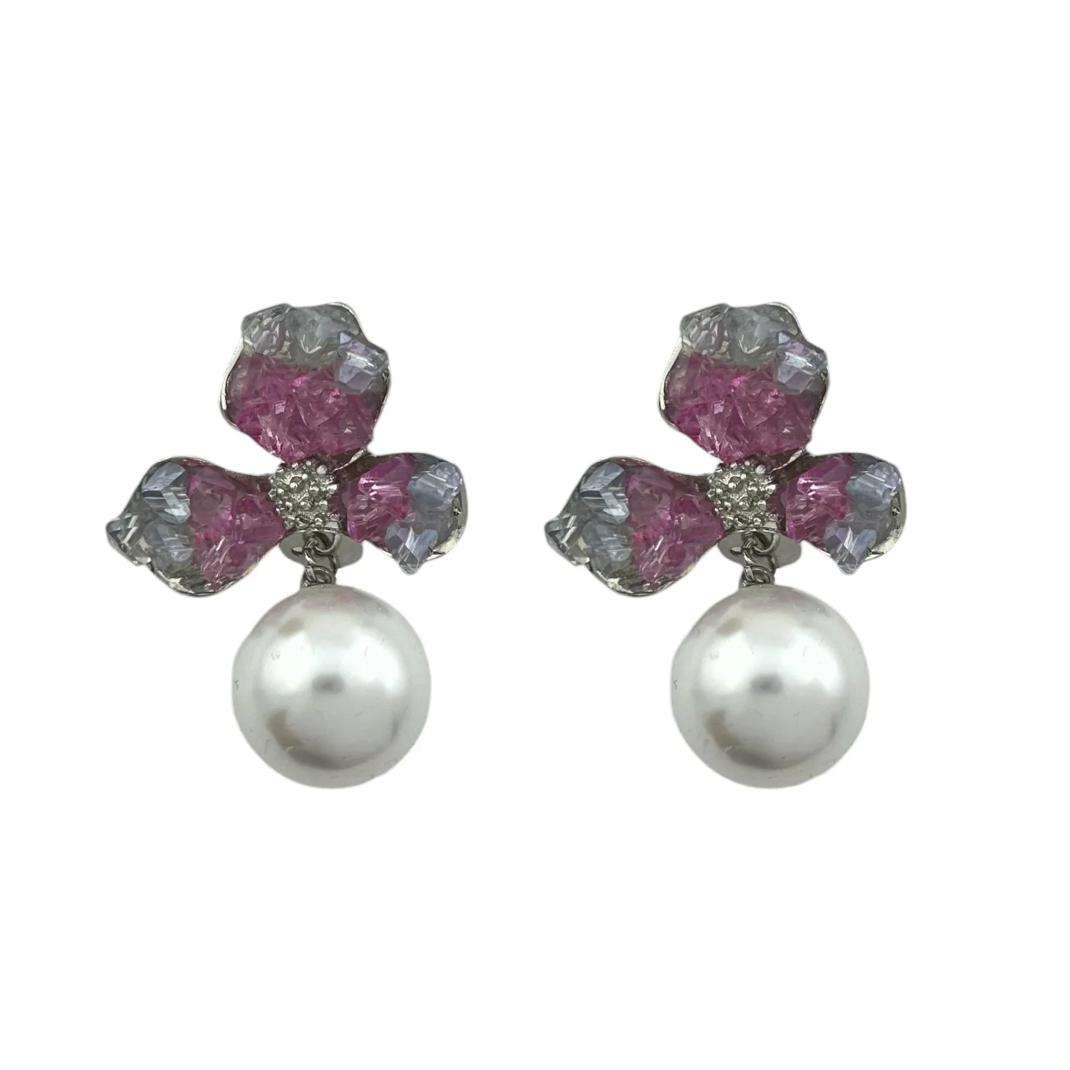 گوشواره زنانه طرح گل با آویز مروارید، انتخابی شیک و خاص