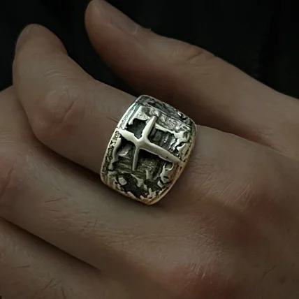 انگشتر مردانه طرح صلیب وینتیج، استایلی خاص و متفاوت
