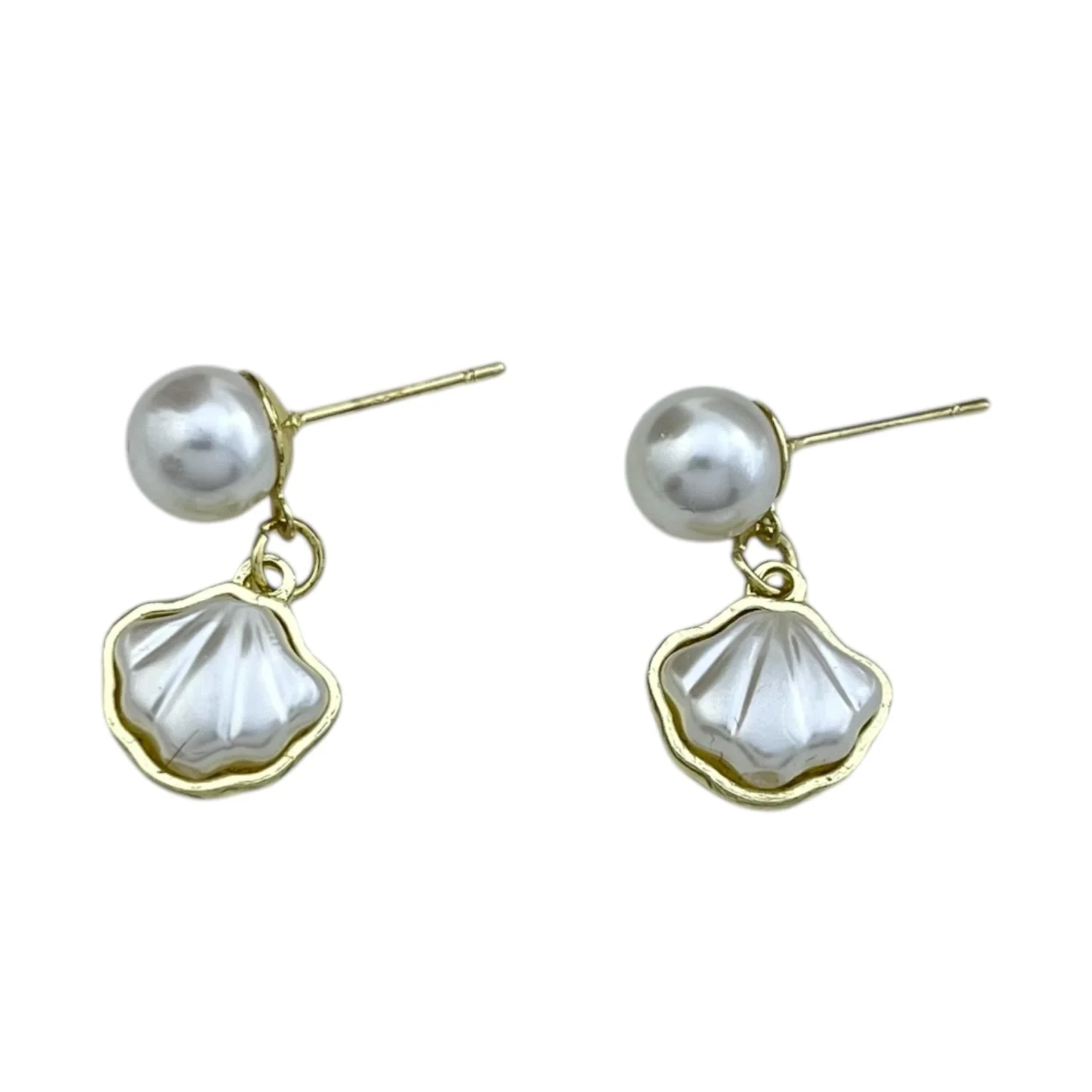 گوشواره زنانه طرح صدف با آویز مروارید، ظرافت در اوج زیبایی