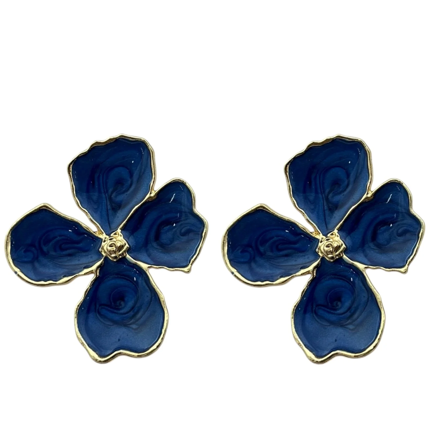 گوشواره زنانه طرح گل آبی رنگ، ظرافت در اوج زیبایی