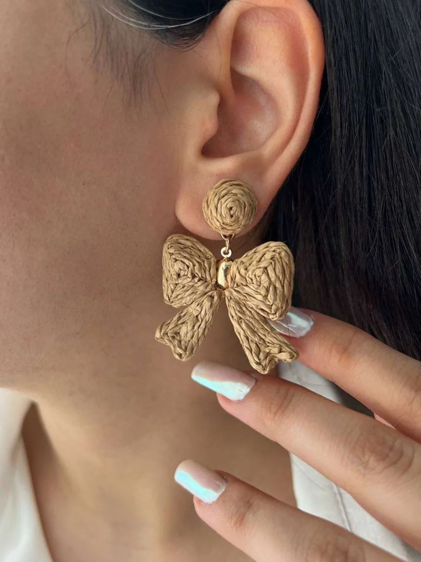 گوشواره زنانه شیک طرح پاپیون، انتخابی خاص و جذاب