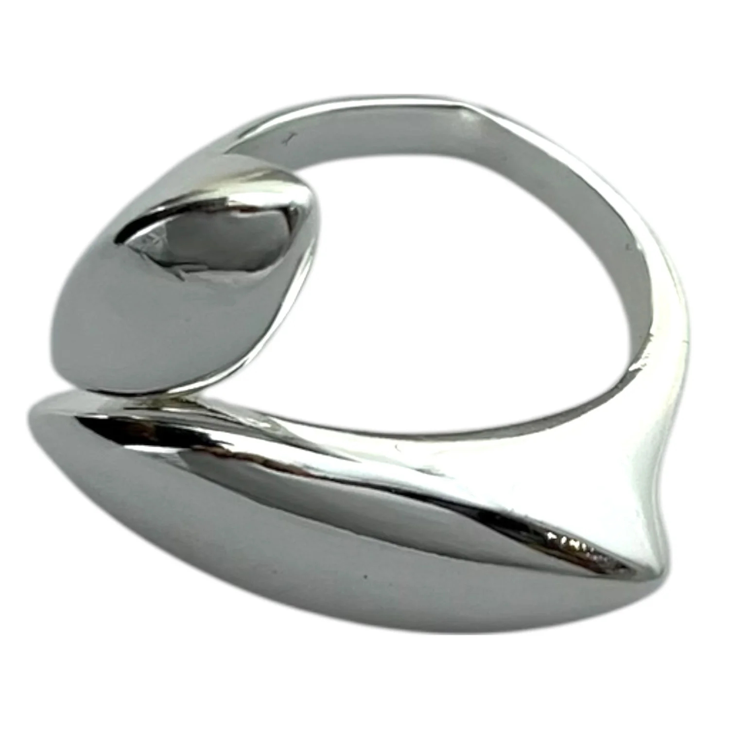 انگشتر زنانه با طراحی مینیمال و خاص