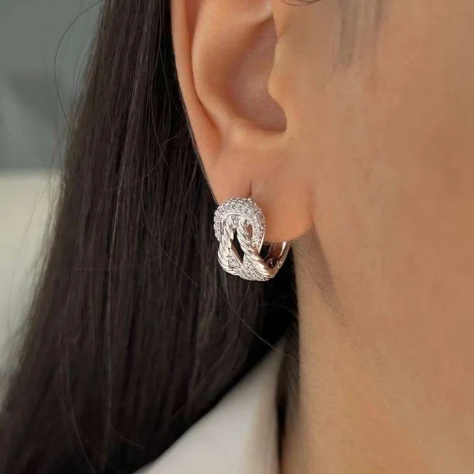 گوشواره زنانه حلقه ای ژوپینگ مدل جواهری، درخشش بی نظیر