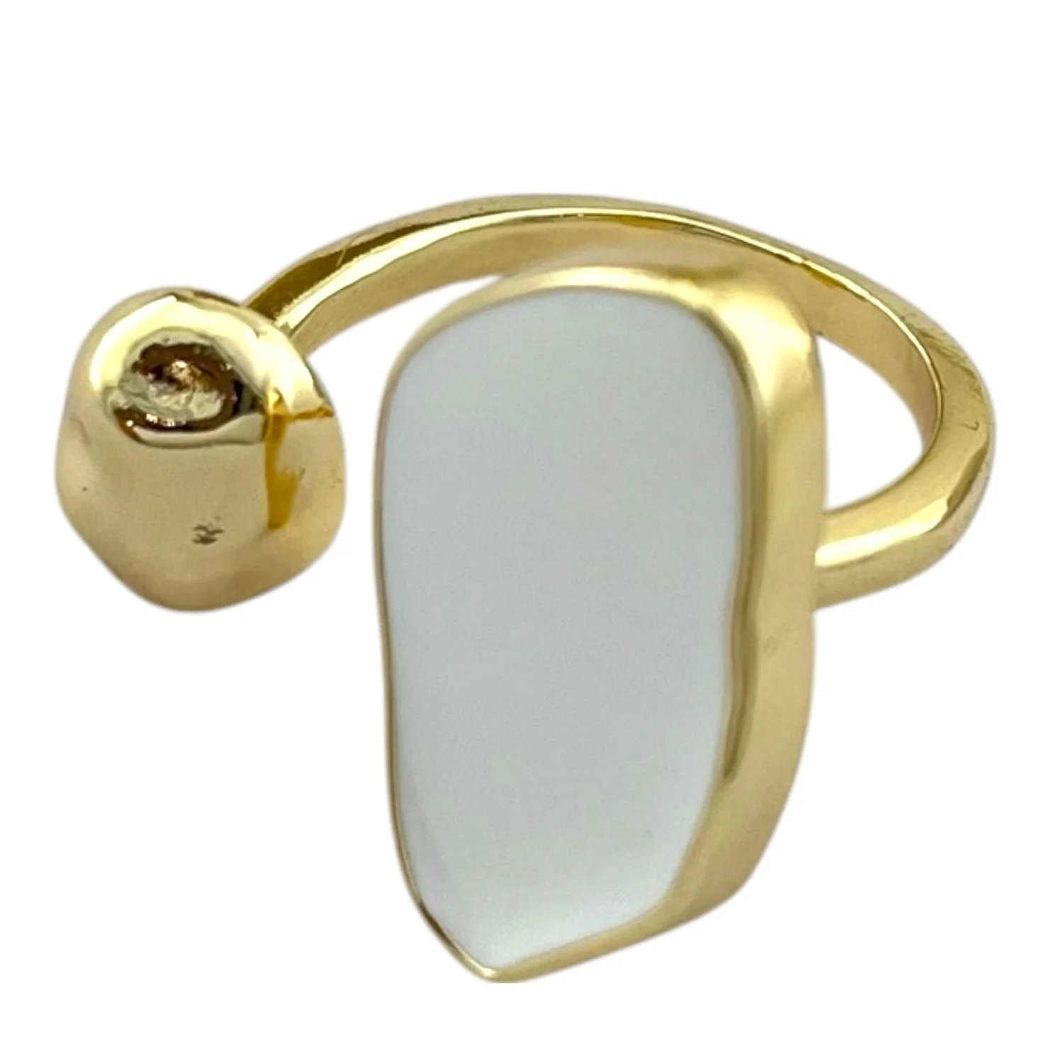 انگشتر زنانه با طرح مروارید و روکش طلایی