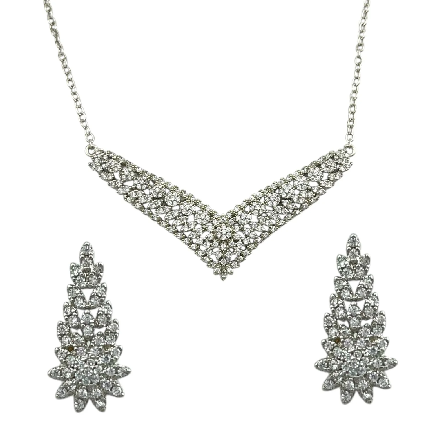 نیم ست زنانه طرح جواهری، درخشش بی‌نظیر و ظرافت خاص 