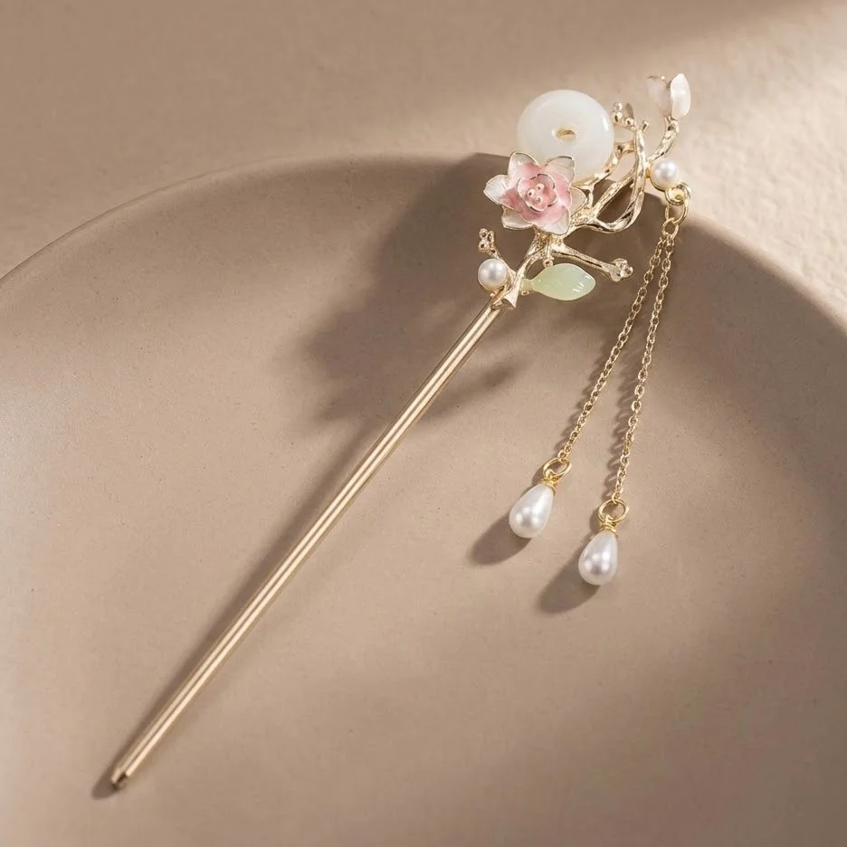 کانزاشی مو زنانه فلزی مدل الورا طرح گل‌های ظریف با آویز مرواریدی