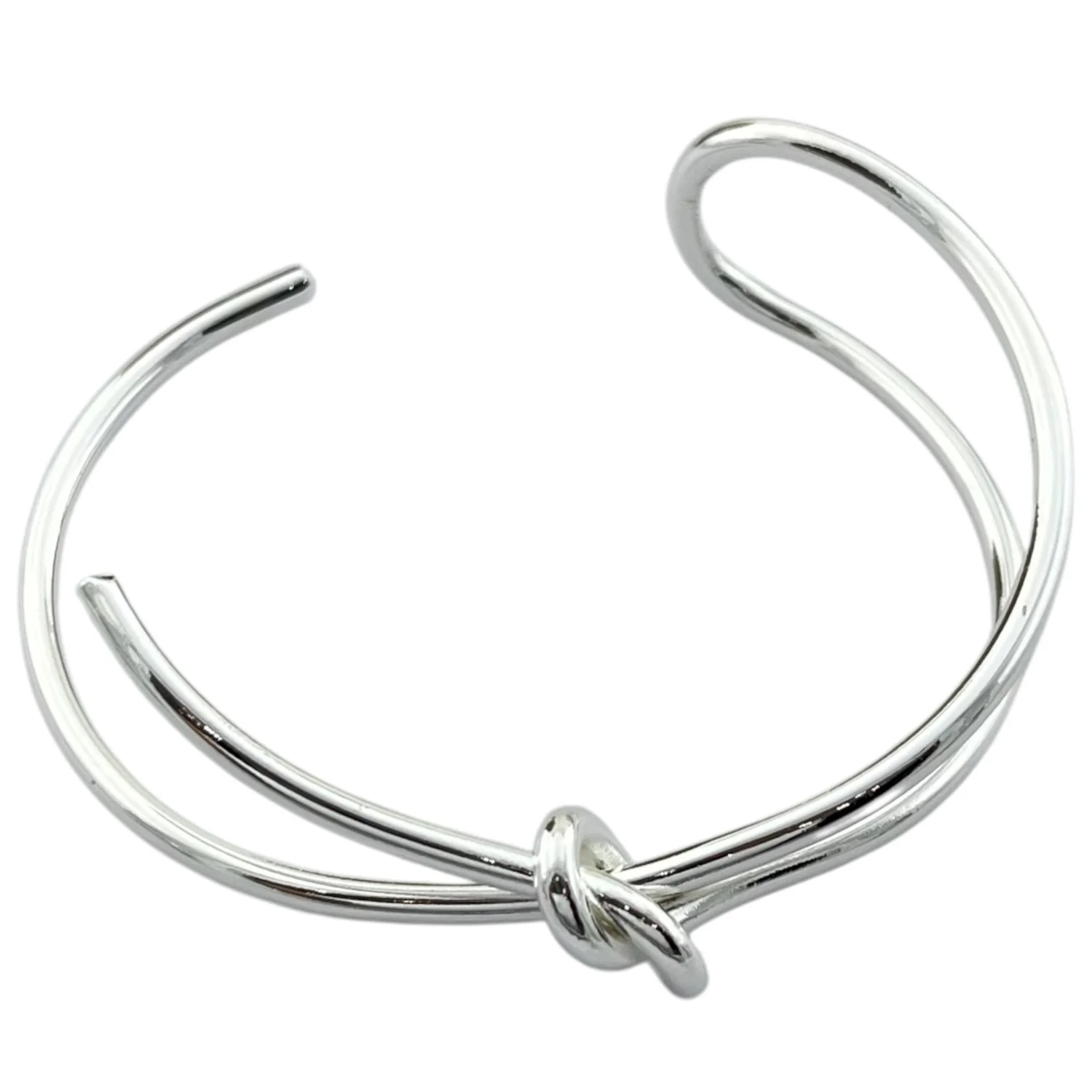 دستبند زنانه بنگل با طرح گره ظریف و آبکاری نقره