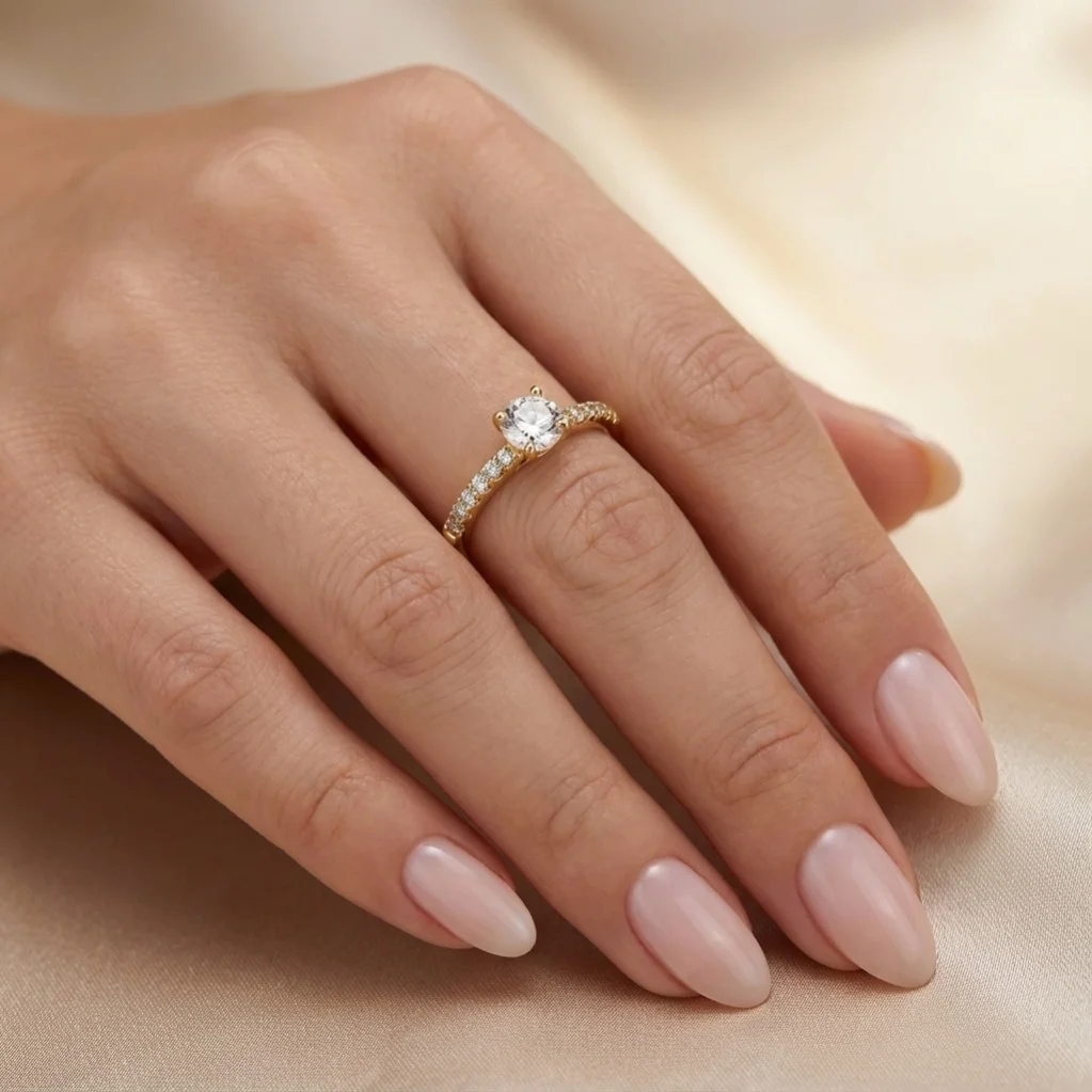 انگشتر زنانه با طرح حلقه تک نگین سولیتر ژوپینگ