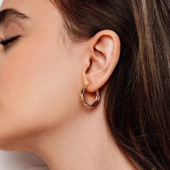 گوشواره حلقه‌ای زنانه طرح ساده آینه‌ای برند ژوپینگ