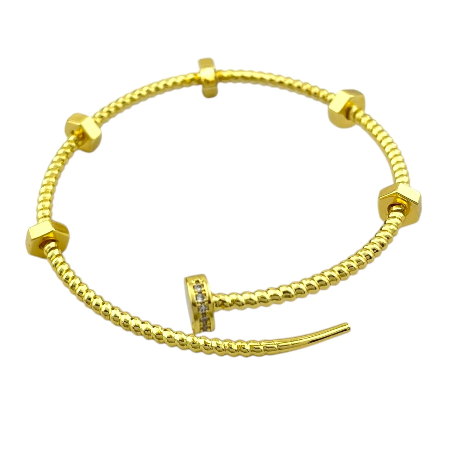 دستبند زنانه بنگل طرح میخ، ظریف و شیک