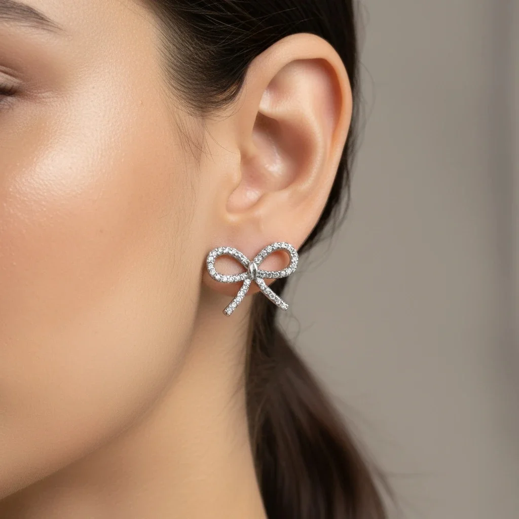 گوشواره زنانه ژوپینگ مدل فیوکو طرح پاپیون نگین‌دار نقره ای