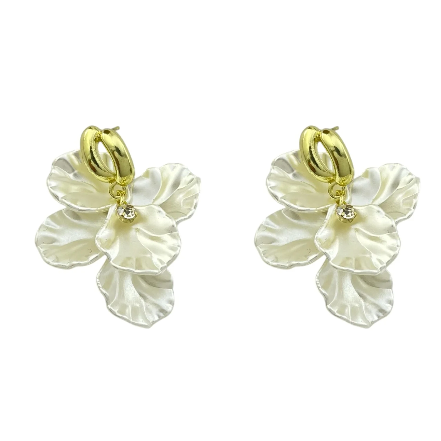 گوشواره زنانه طرح گلبرگ صدفی، انتخابی شیک برای هر استایل