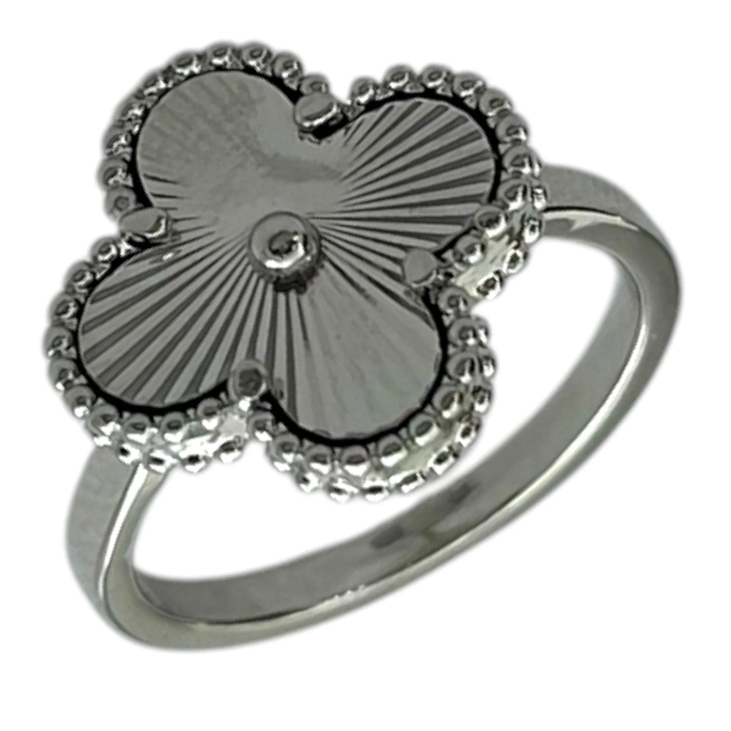 انگشتر زنانه با طرح ونکلیف، ظرافت در دستان شما