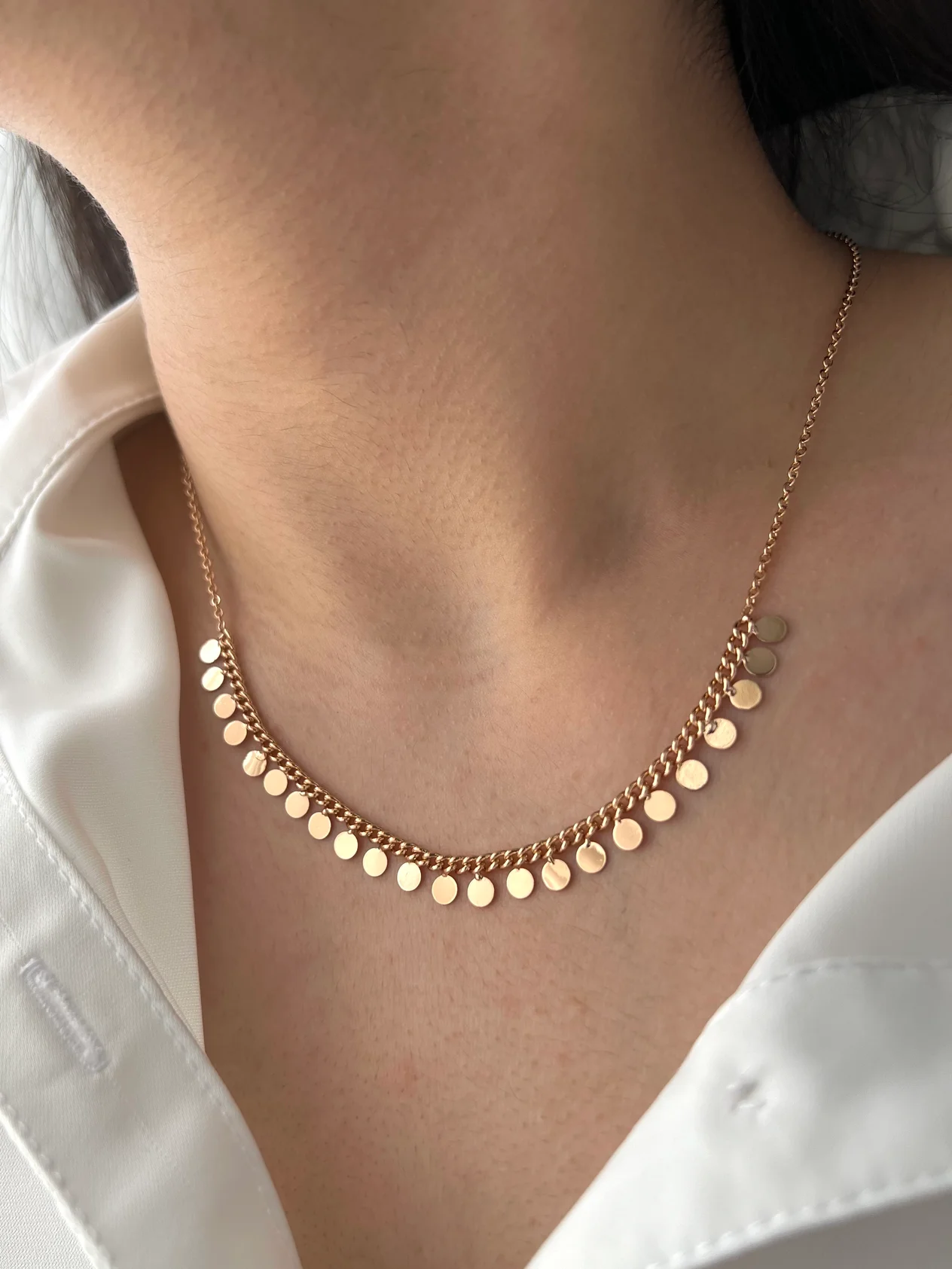 گردنبند سکه ای شیک ژوپینگ، ظرافت در عین سادگی Xuping